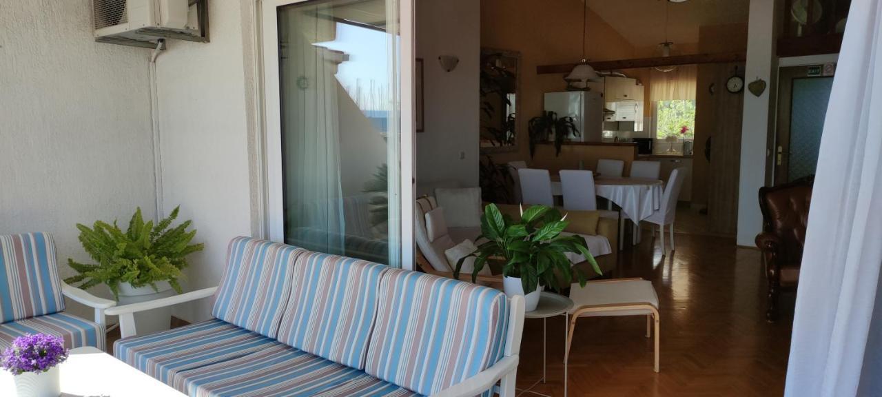 Gallery Apartment Kastela