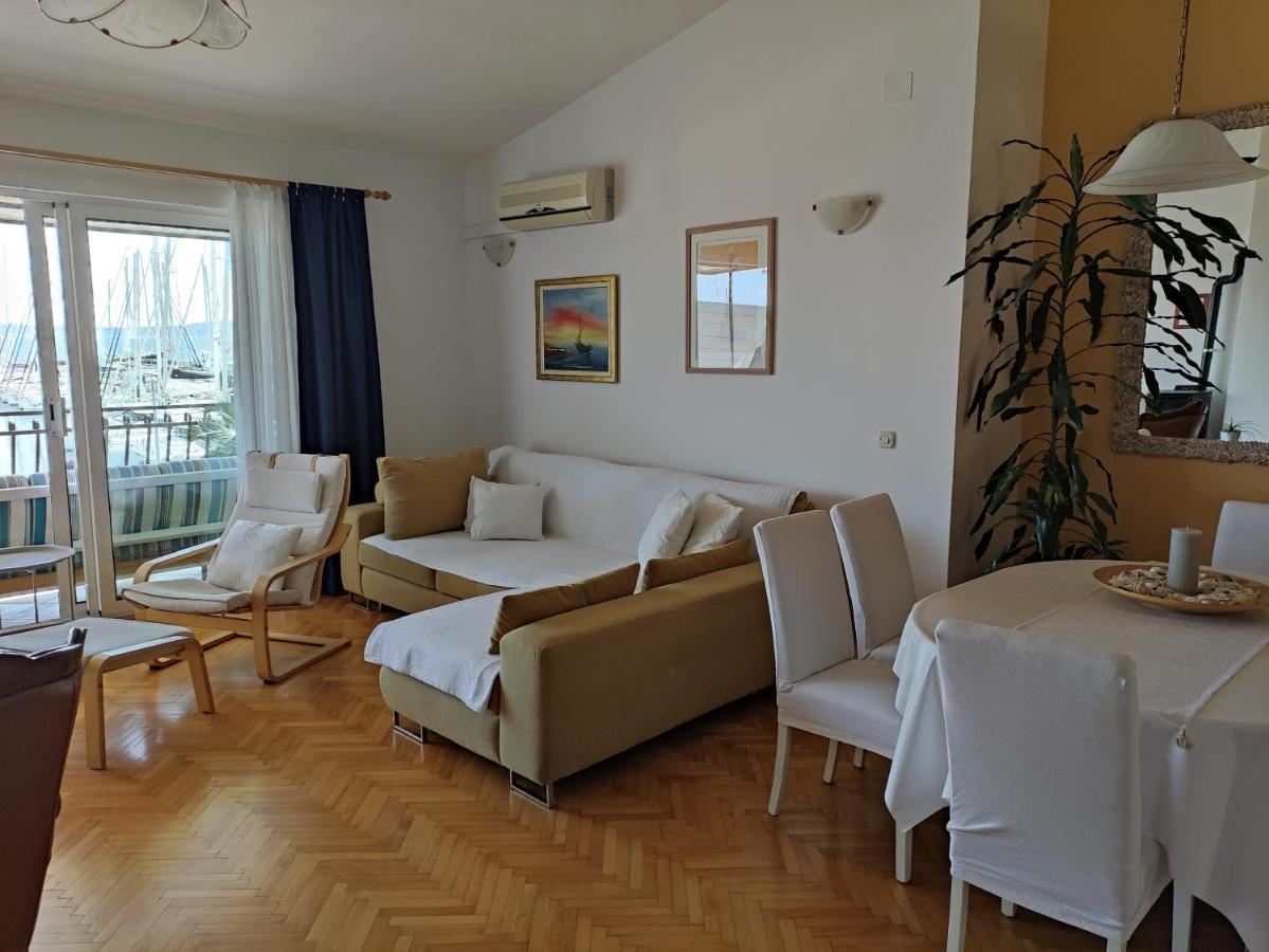 Gallery Apartment Kastela